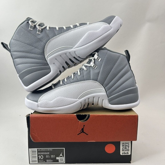Nike Shoes Air Jordan 12 Retro “Stealth” 2024 - Picture 3 of 5